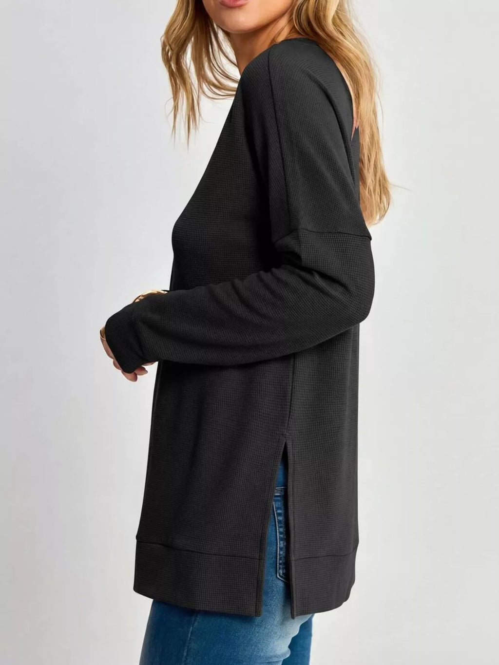 Side Slit Waffle Knit V-neck T-shirt (3)