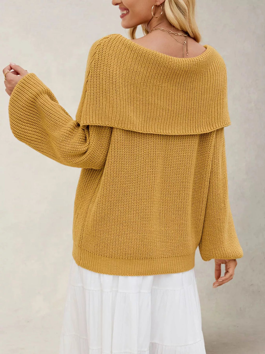 Off-shoulder Long Sleeve Sweater (4)