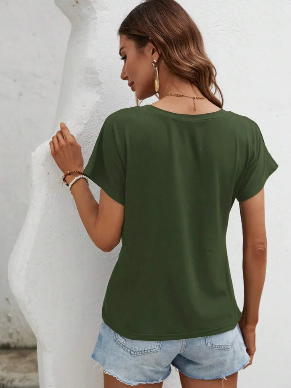 Asymmetric Hem Round Neck T-shirt (5)