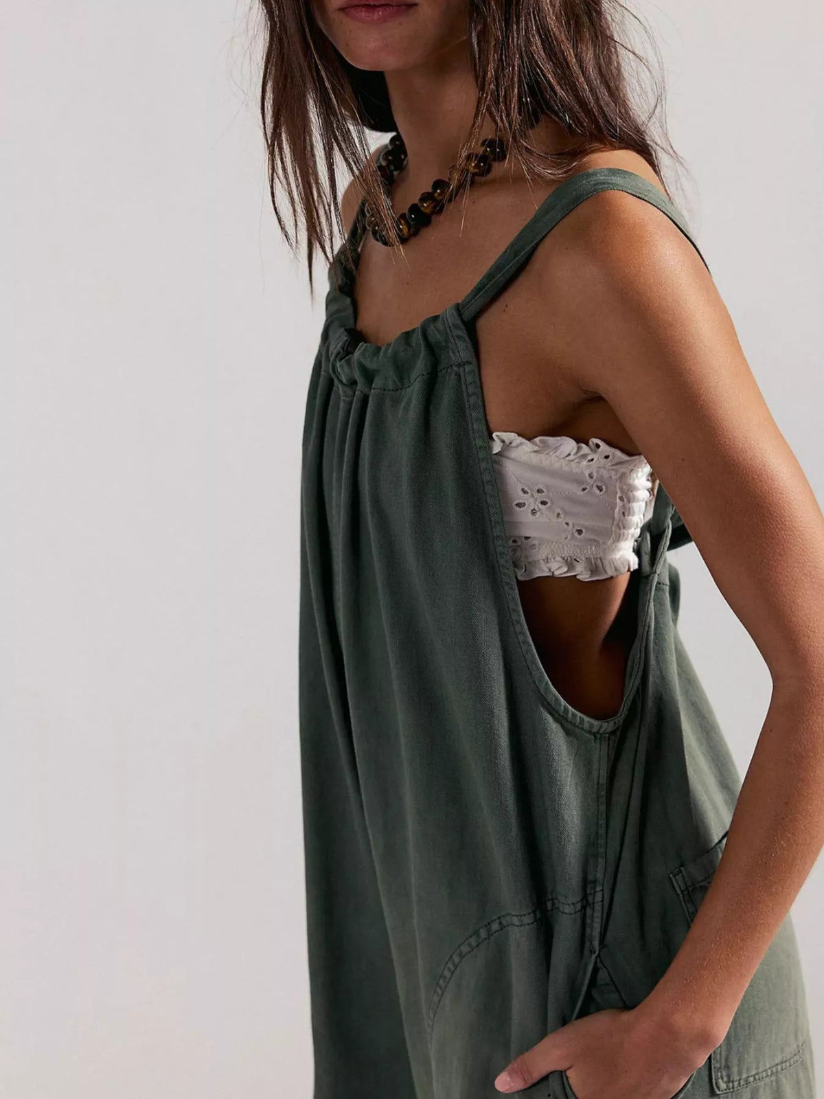 Sleeveless Wide-leg Jumpsuit (17)