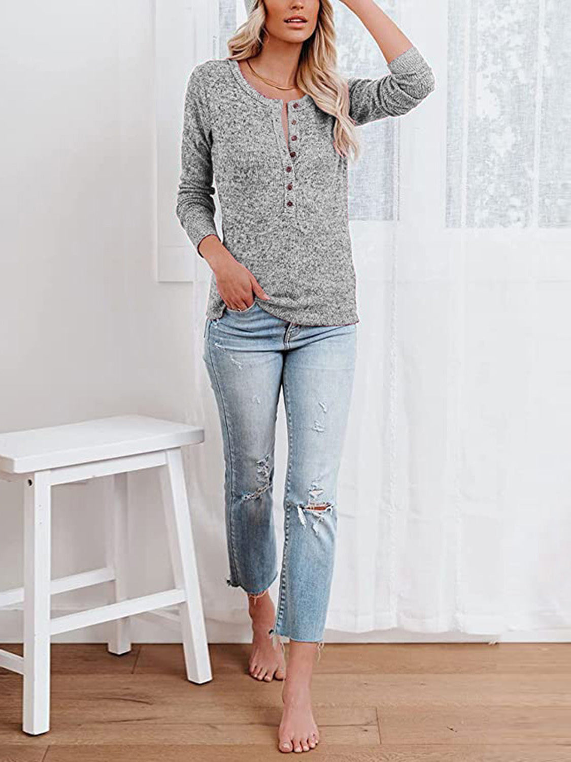 Round Neck Buttoned Long Sleeve T-shirt (12)