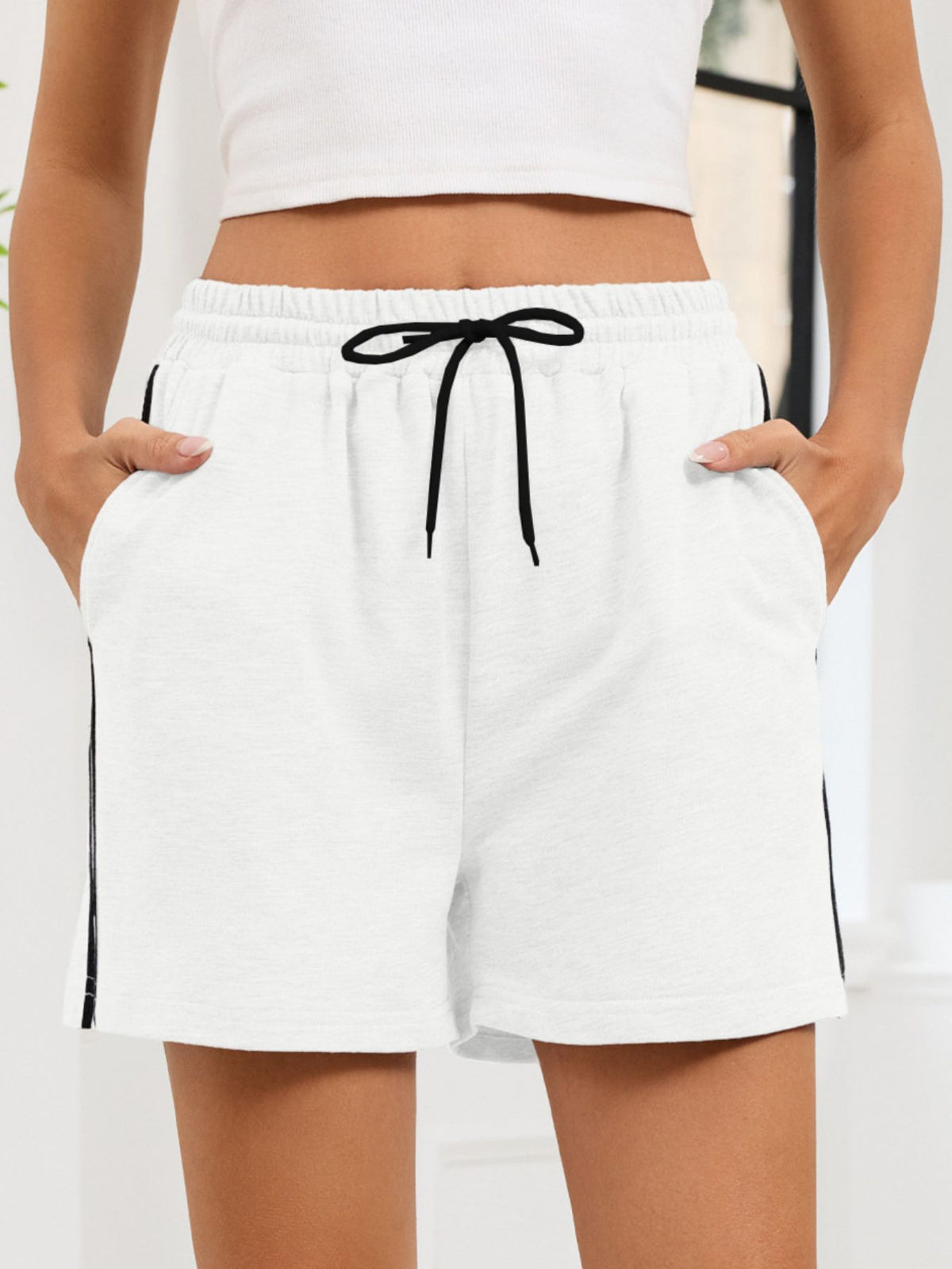 Striped Trim Drawstring Shorts (13)