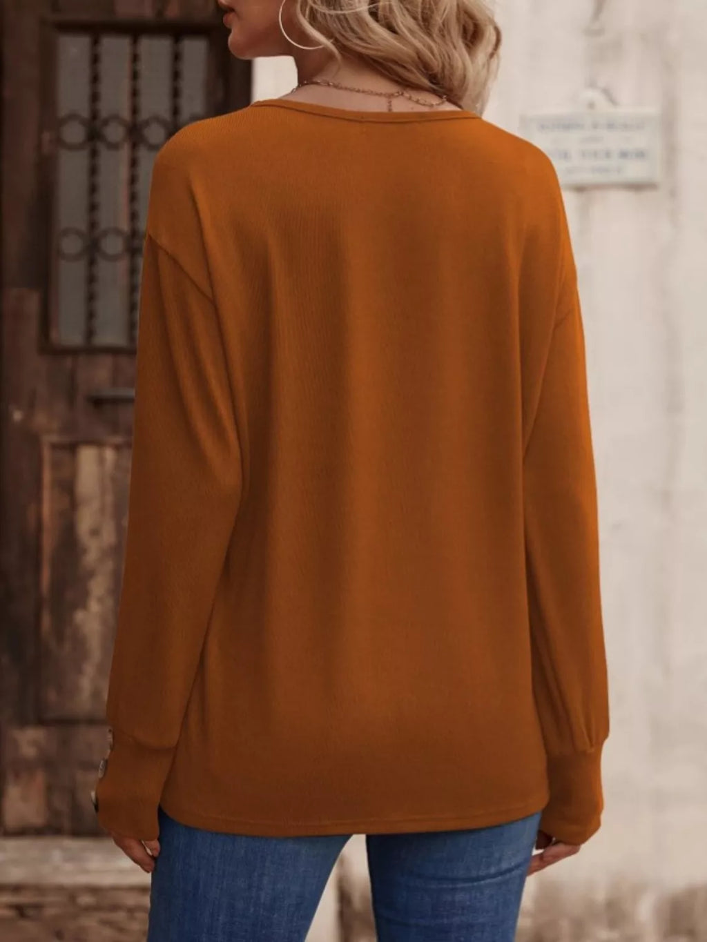 V-neck Long Sleeve T-shirt (23)