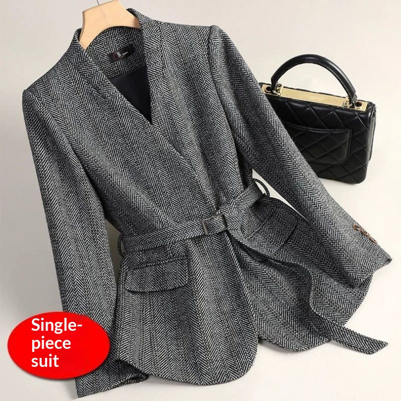 Sophisticated Wool Blazer variant CJYD274868907GT|CJYD274868908HS|CJYD274868909IR|CJYD274868910JQ|CJYD274868911KP|CJYD274868912LO