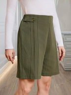 High-waisted Pleated Shorts Button Detail (2)