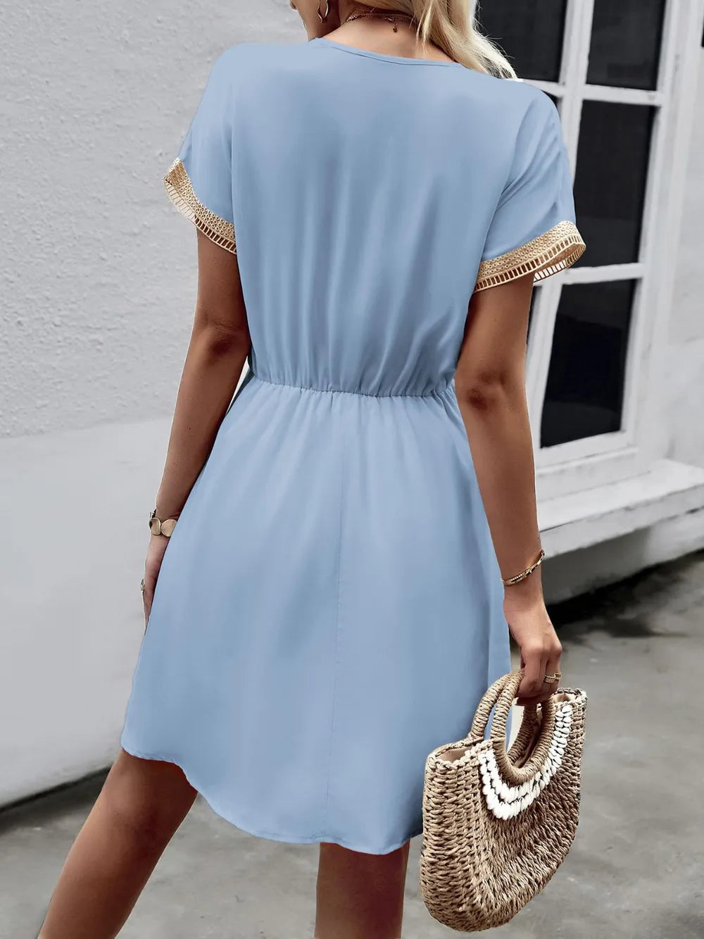 Contrast Trim V-neck Short Sleeve Mini Dress (29)