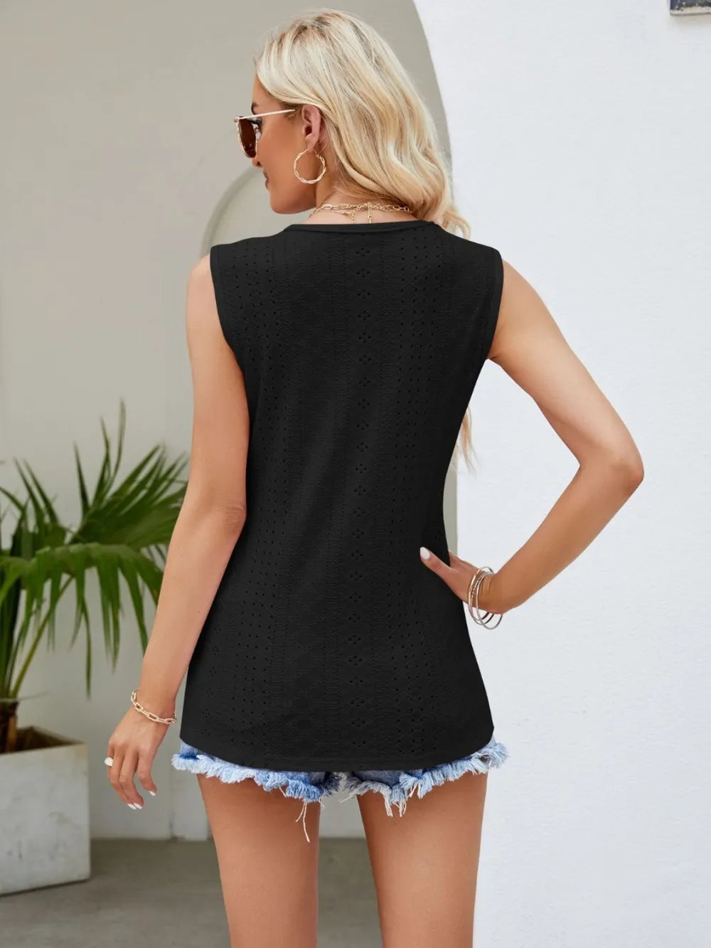 Eyelet Lace Detail V-neck Tank (8)