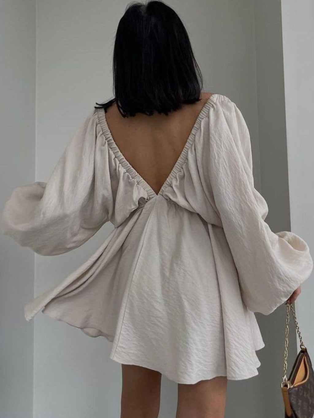Deep V-neck Balloon Sleeve Dress (5)