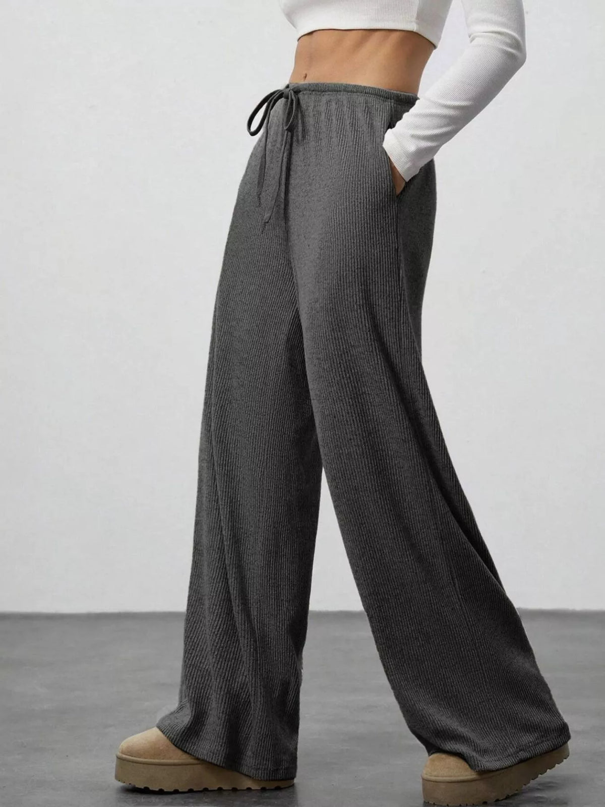 Relaxed Fit Drawstring Pants (13)