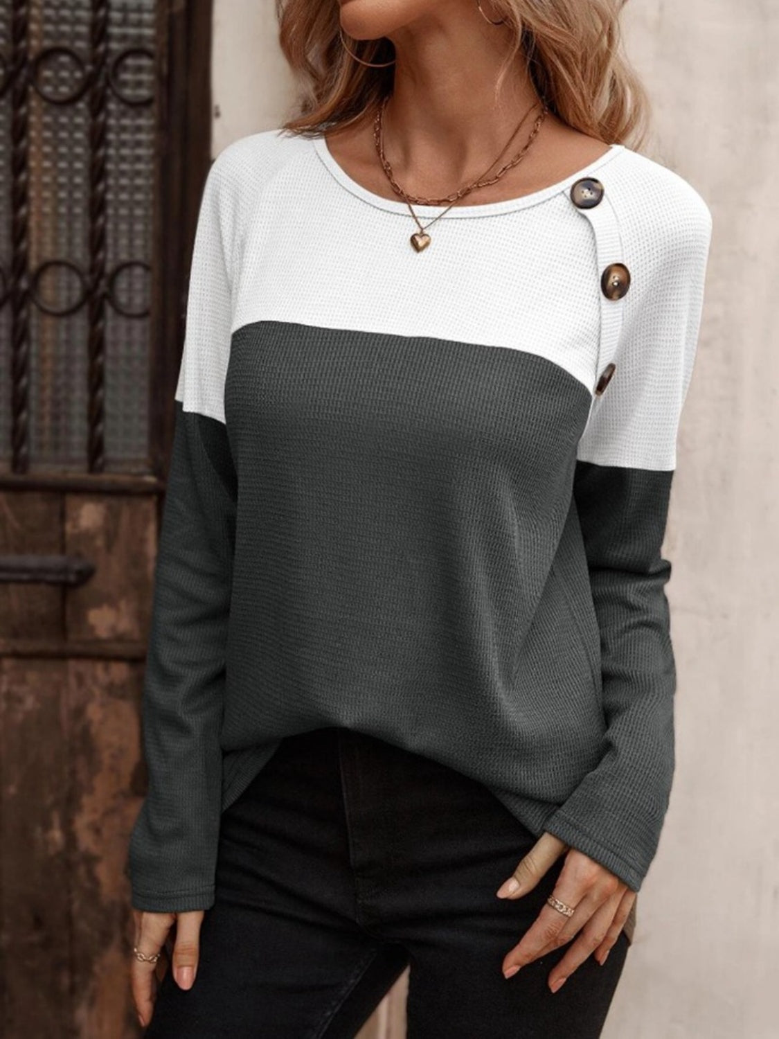 Contrast Round Neck Long Sleeve T-shirt (8)