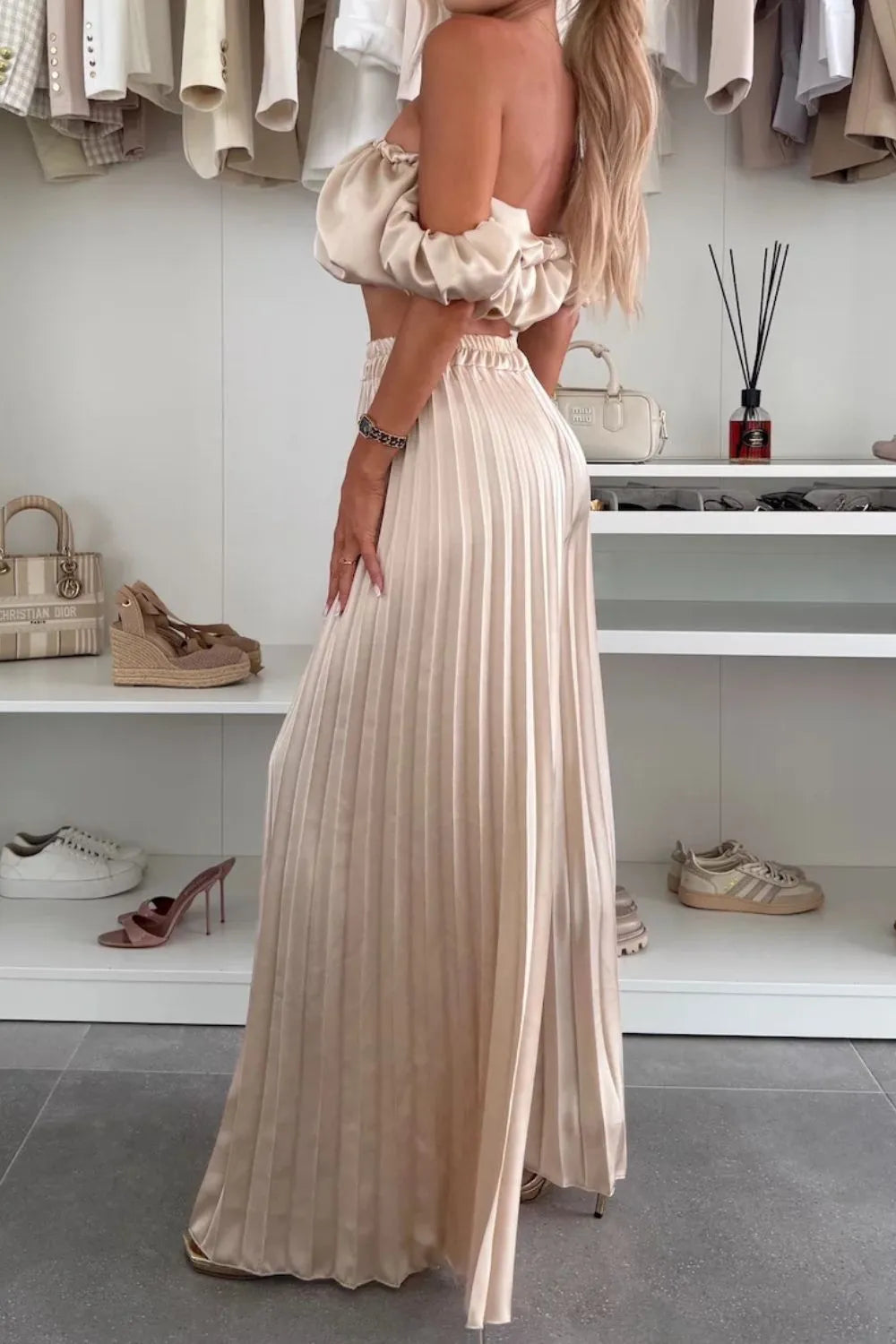 Off-shoulder Top Pleated Pants Set (4)