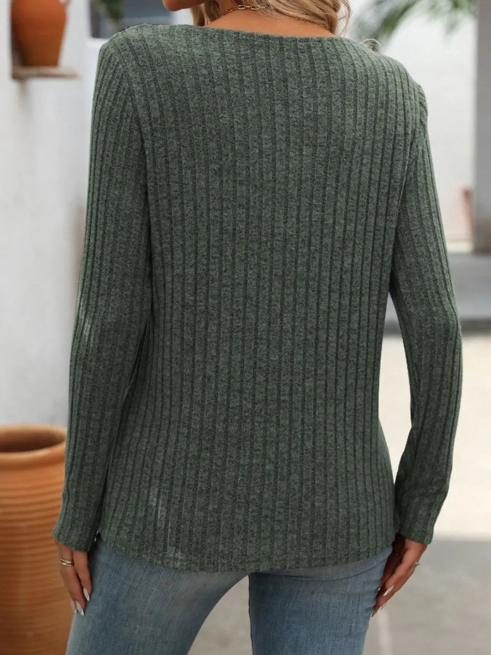 Ribbed V-neck Long Sleeve T-shirt (11)