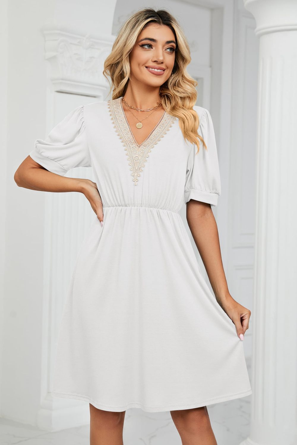 Contrast V-neck Puff Sleeve Pocket Dress (6)