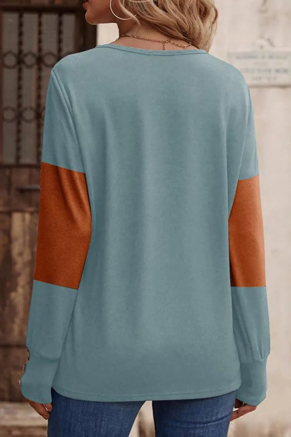 Decorative Button Contrast V-neck Long Sleeve T-shirt (14)