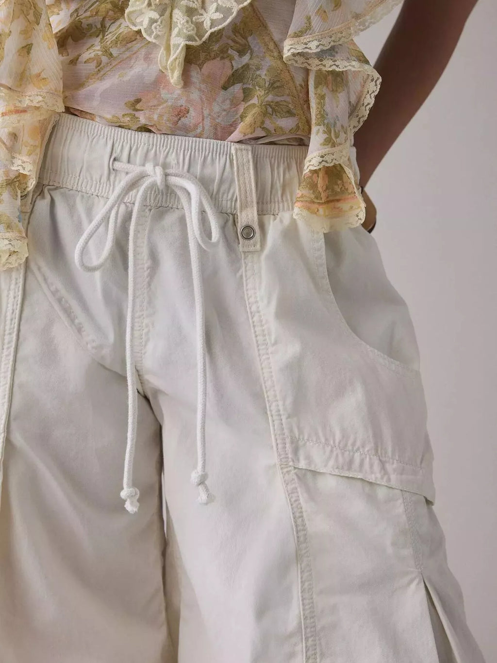 High-waisted Cargo Wide-leg Pants (5)