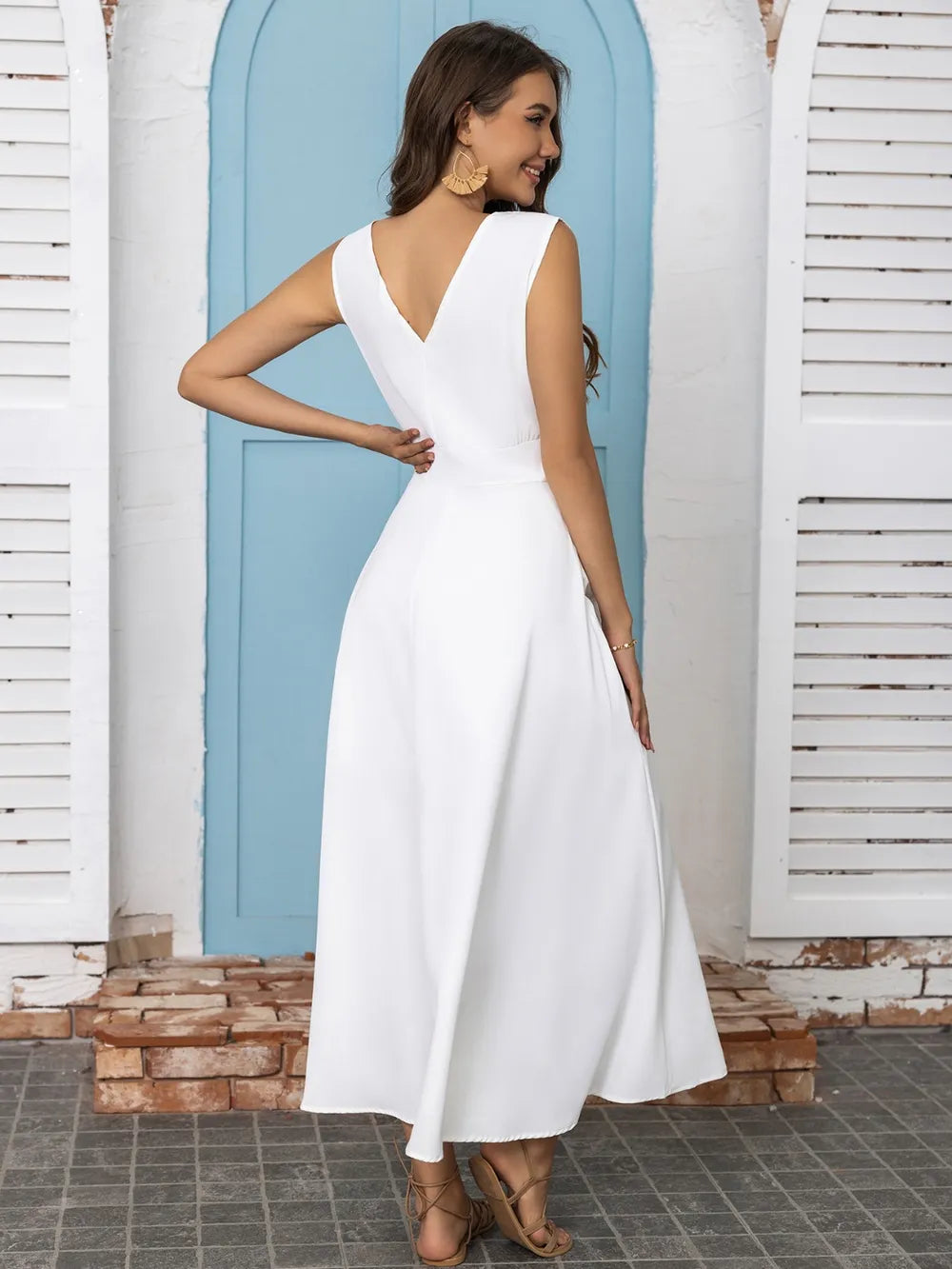 Full Size Slit V-neck Sleeveless Midi Dress (7)