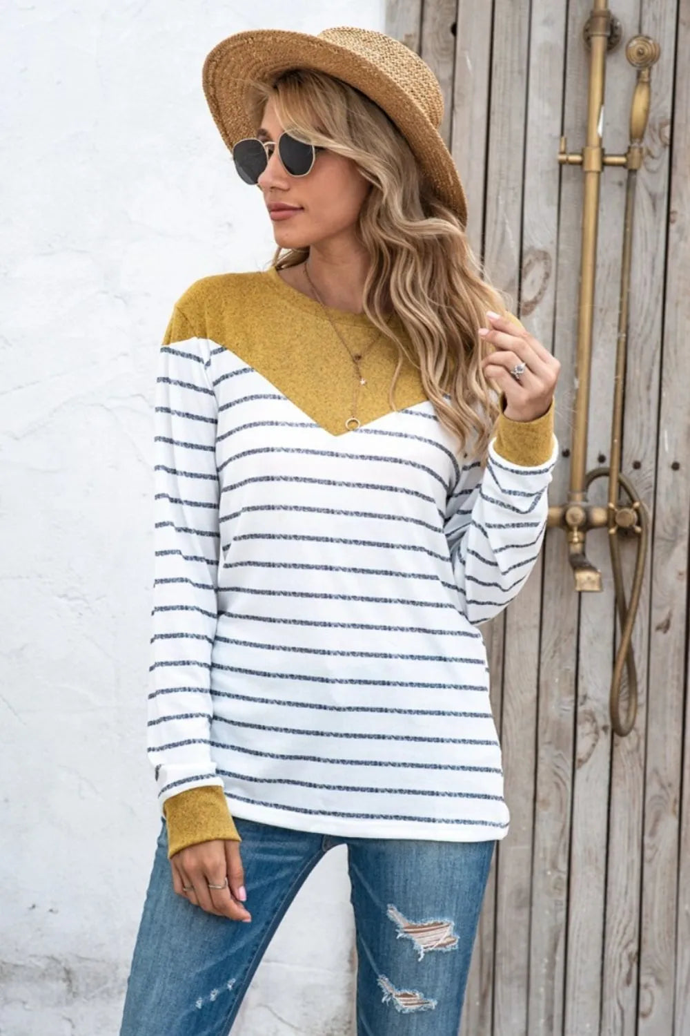 Striped Round Neck Long Sleeve T-shirt (3)