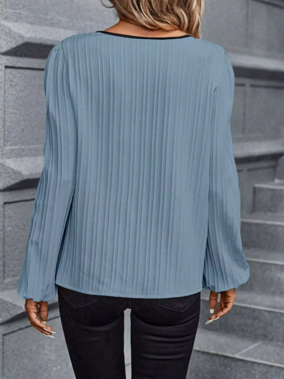 Contrast Notched Long Sleeve Blouse (20)