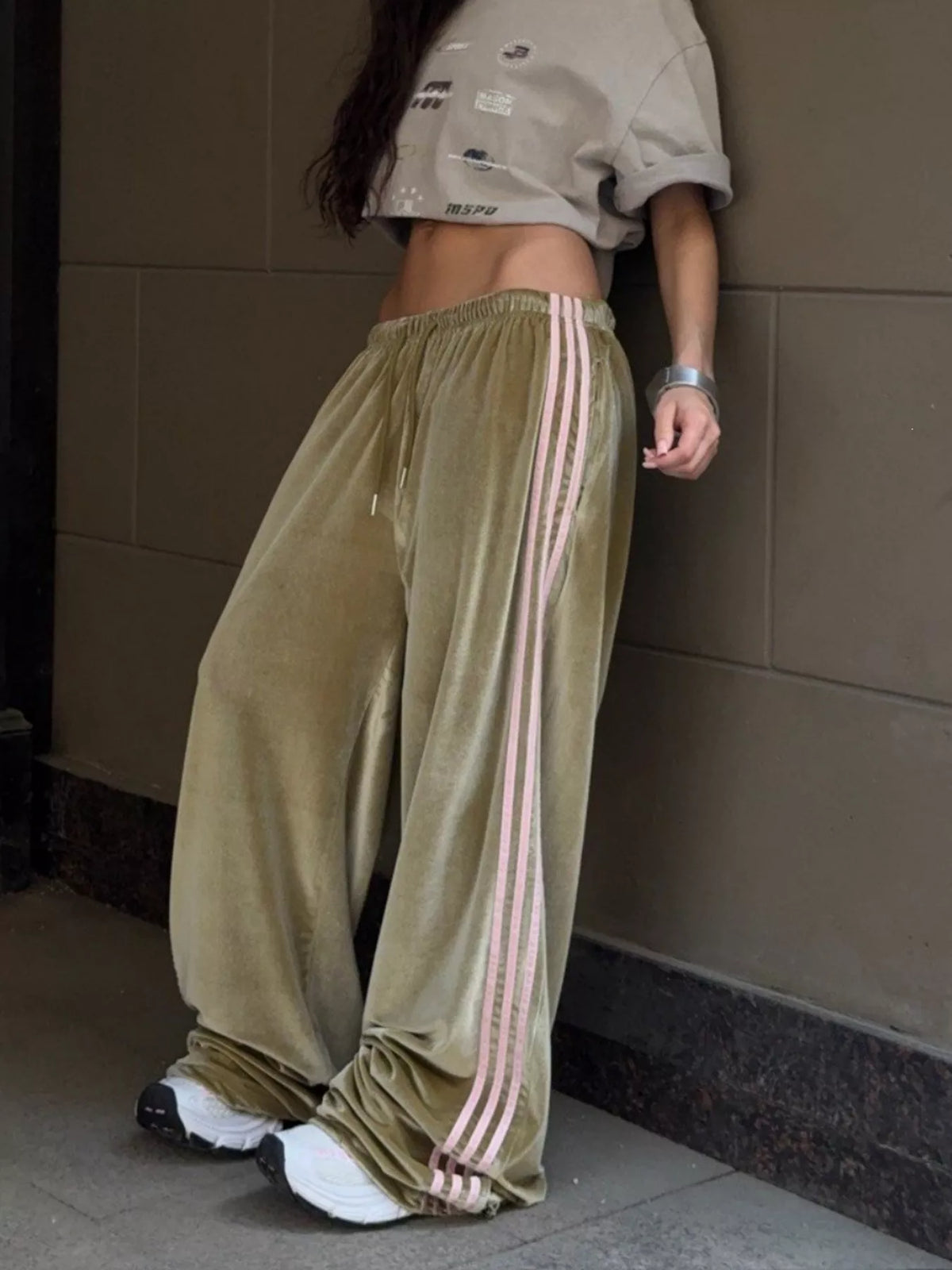 Velvet Wide-leg Pants (31)