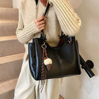 Large-capacity Versatile Shoulder Bag Commuters photo 1