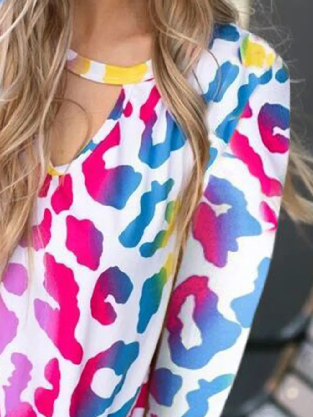 Cutout Round Neck Long Sleeve T-shirt (17)