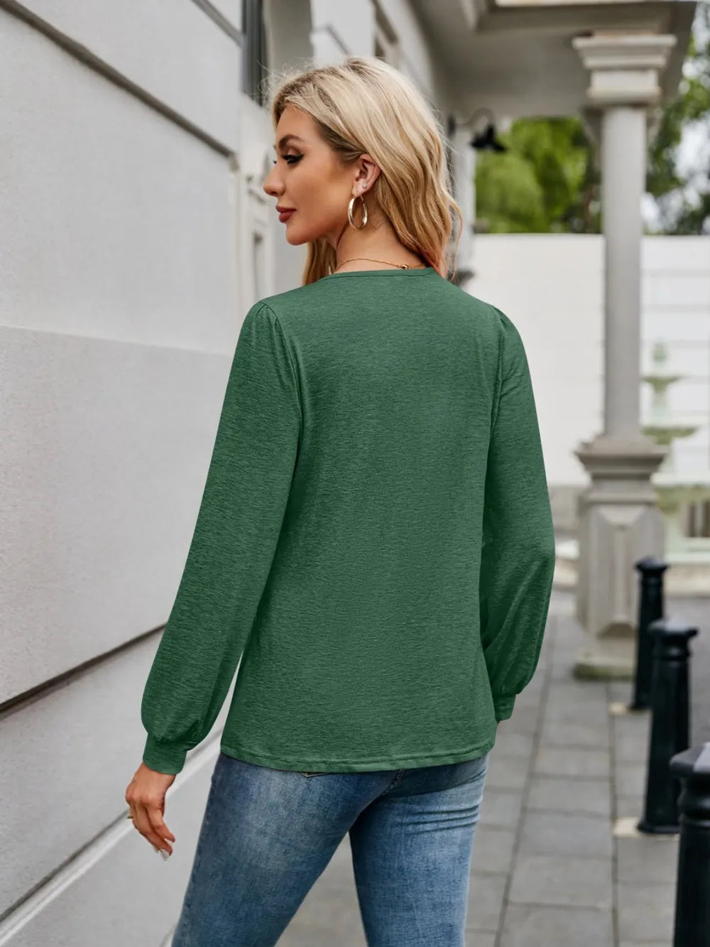 V-neck Long Sleeve T-shirt (8)