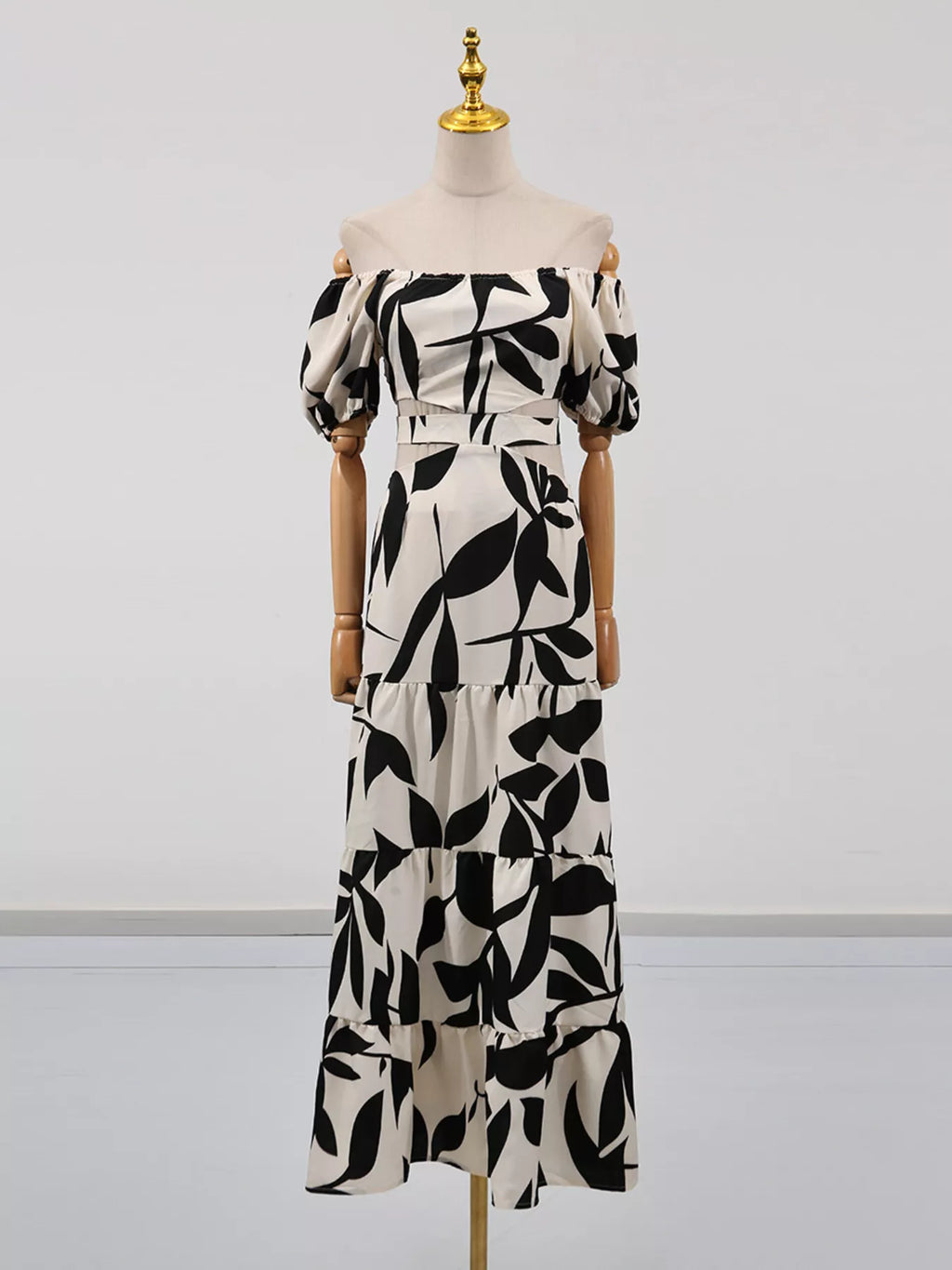 Off-shoulder Cutout Leaf Print Maxi Dress (3)