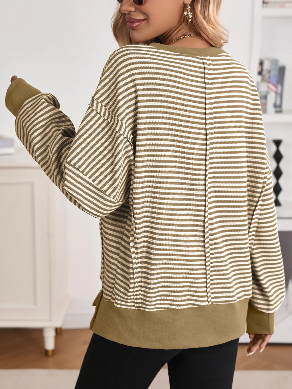 Exposed Seam Striped Contrast Sweatshirt (13)