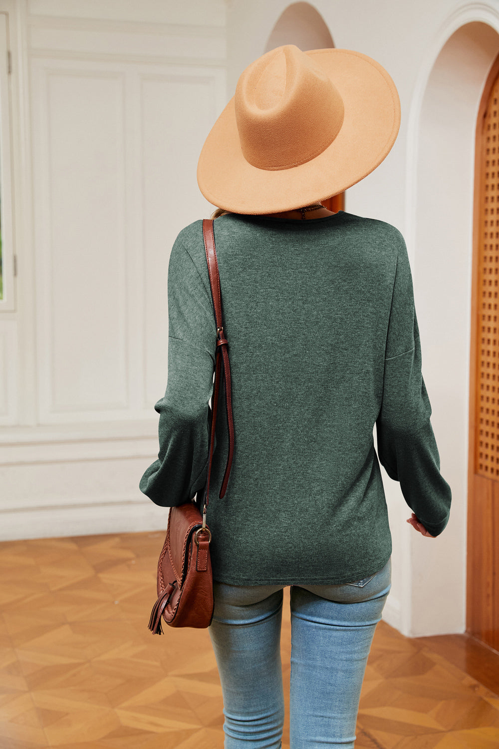 Contrast V-neck Long Sleeve Blouse (9)