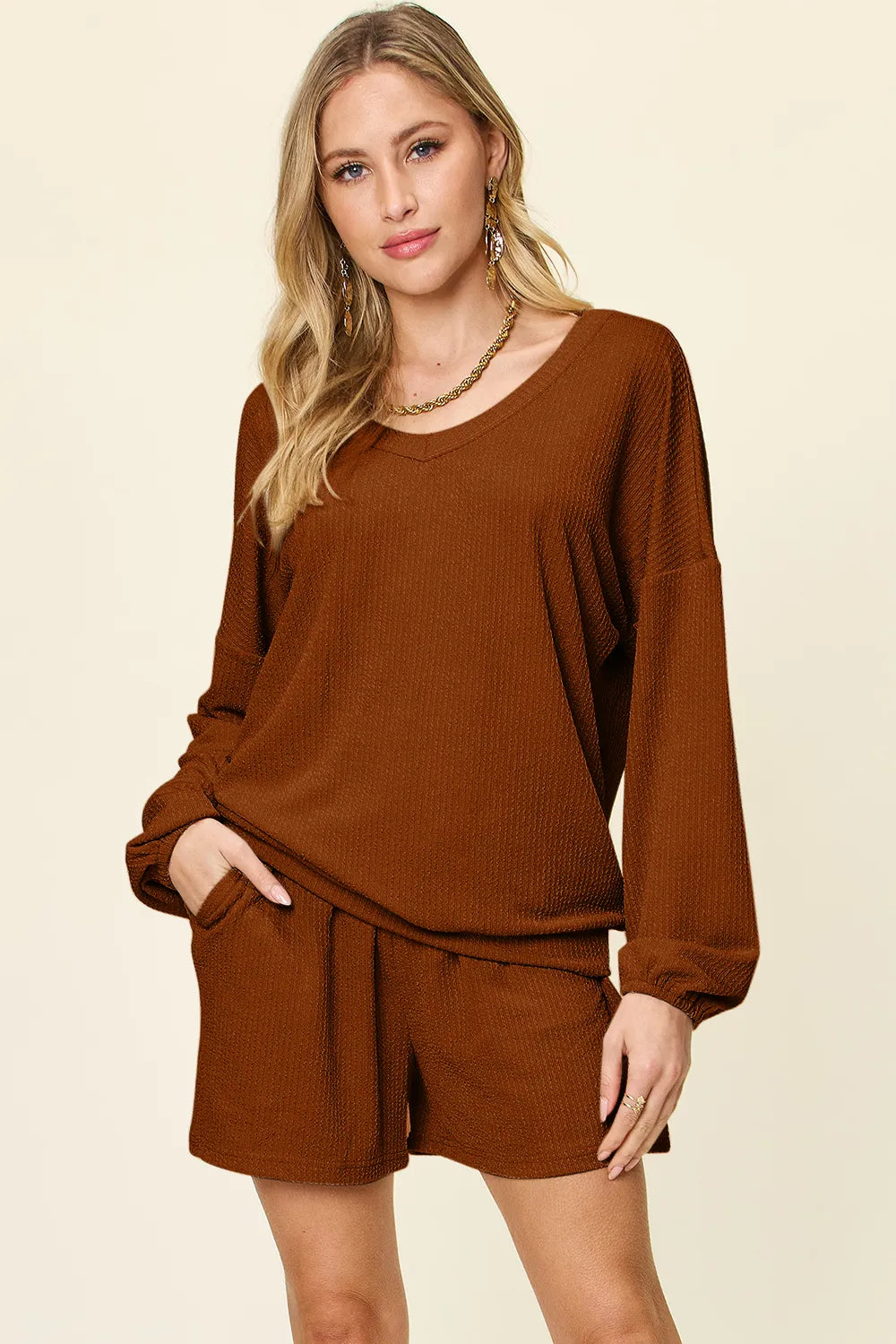 Full Size Texture V-neck Long Sleeve T-shirt Shorts Set (13)