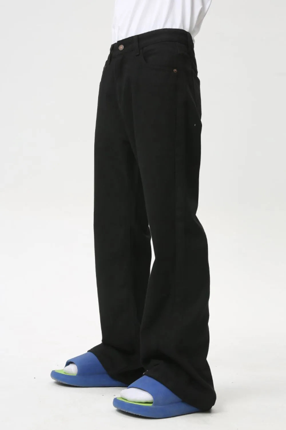Mid Rise Jeans Pockets (3)