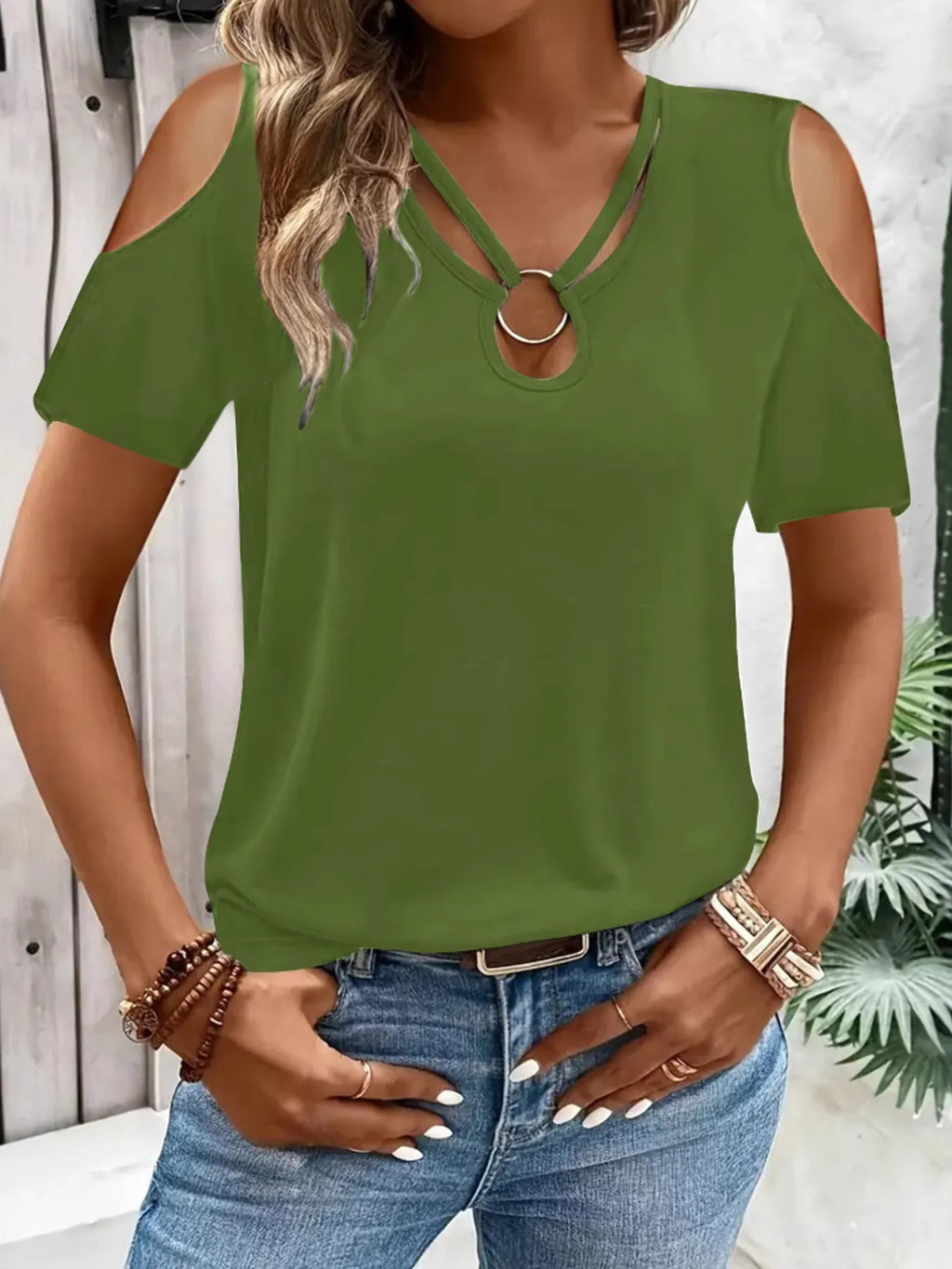 Cold Shoulder T-shirt Metal Ring Detail (6)