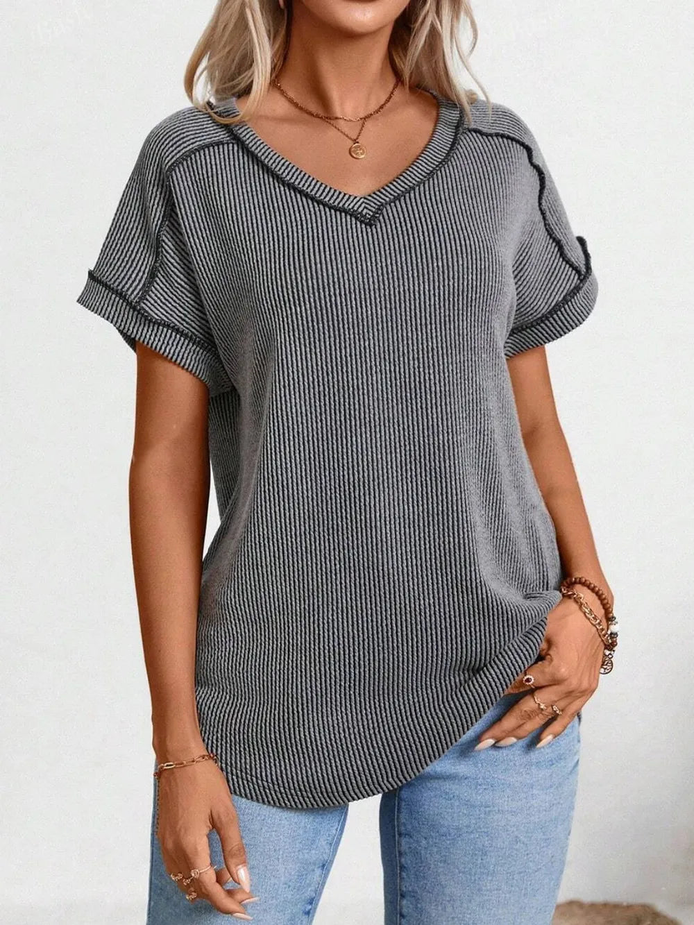 Exposed Seam V-neck Short Sleeve Top (3)
