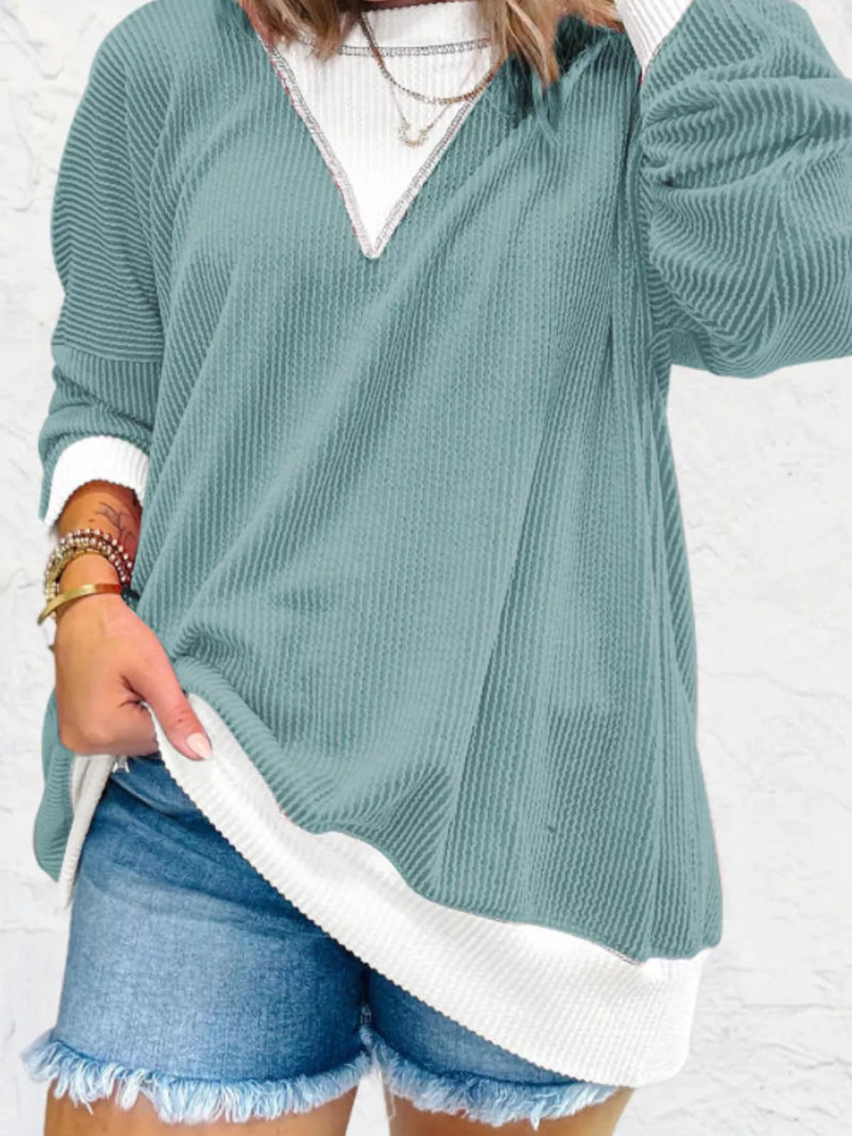 Two-tone Ribbed Knit Sweatshirt (20)