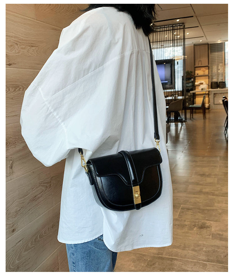 Retro Shoulder Bag photo 13