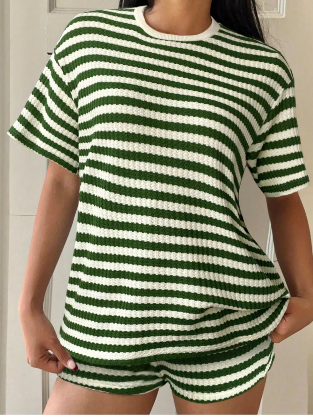 Striped Round Neck Top Shorts Set (16)