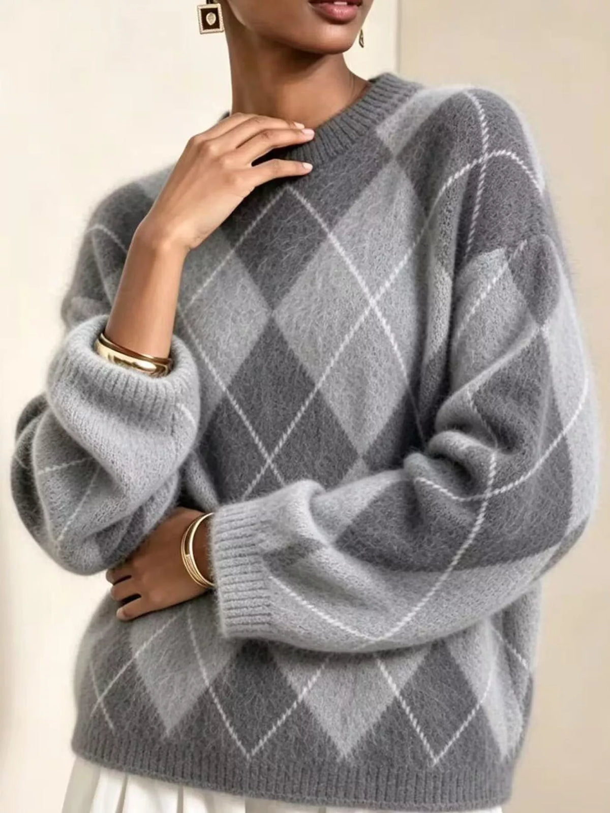 Argyle Pattern Fuzzy Knit Sweater (20)