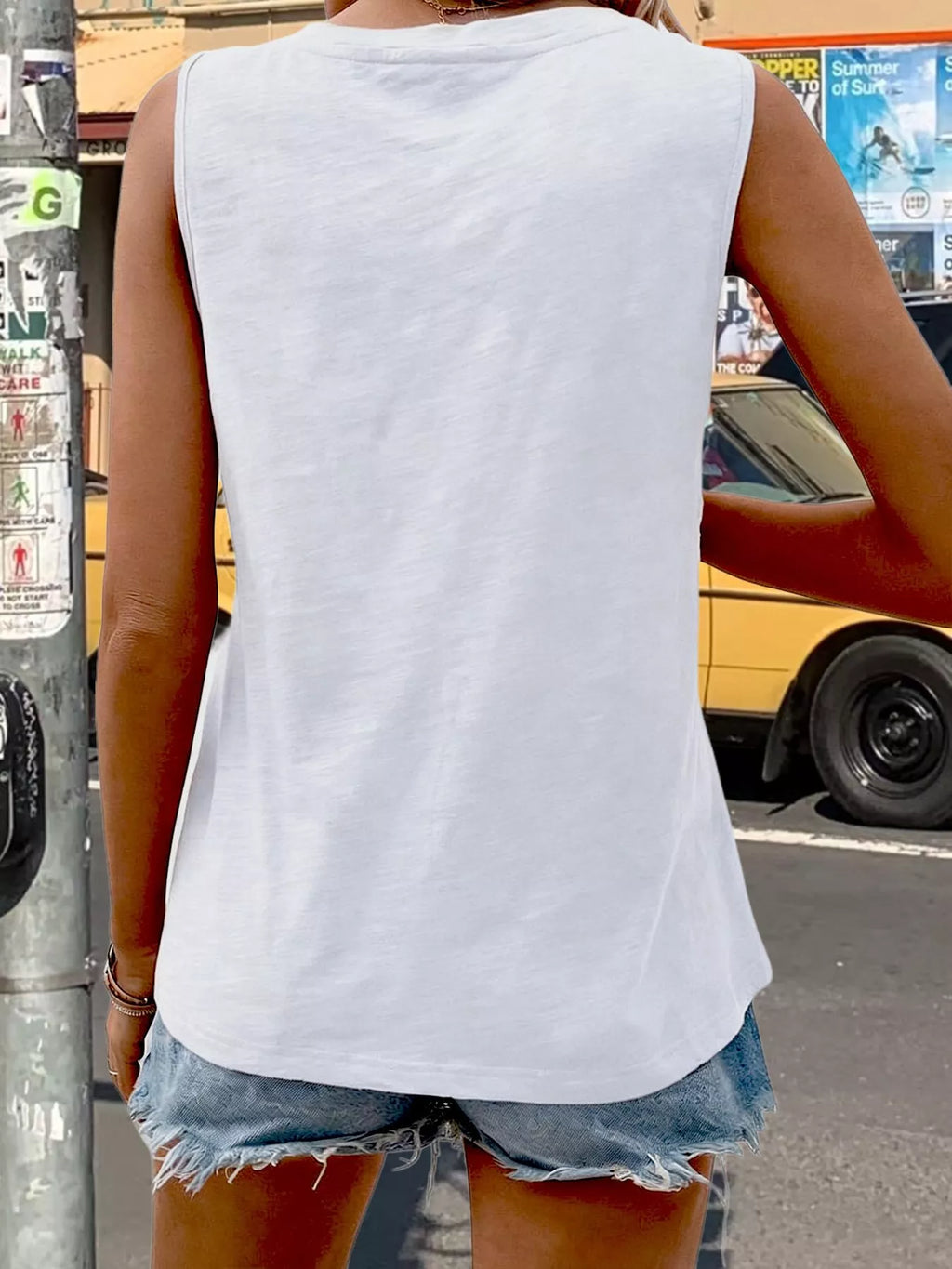 Casual V-neck Pocket Tank (9)