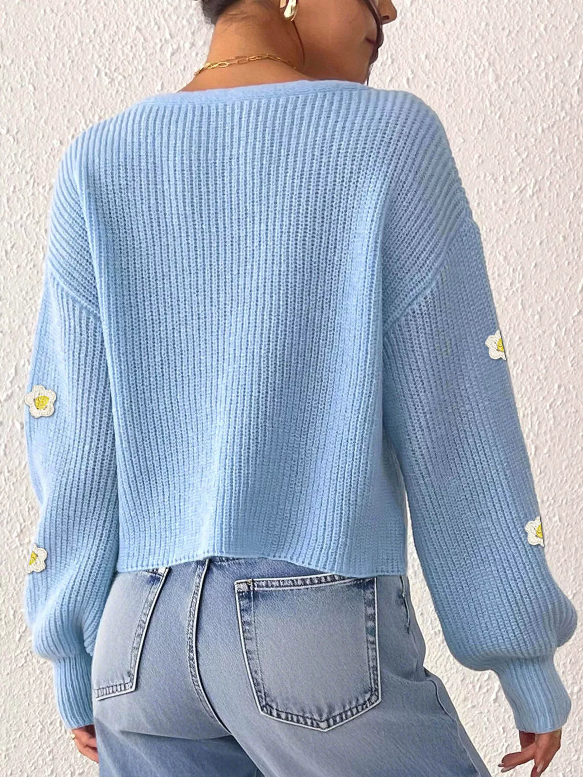 Floral V-neck Button-down Cropped Cardigan (13)