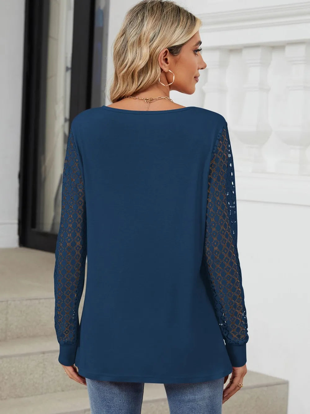 Cutout Round Neck Long Sleeve T-shirt (9)