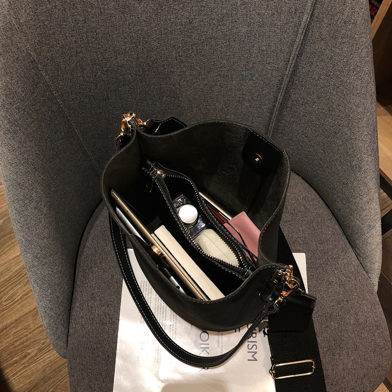 Scrub Bucket Bag Shoulder photo 5