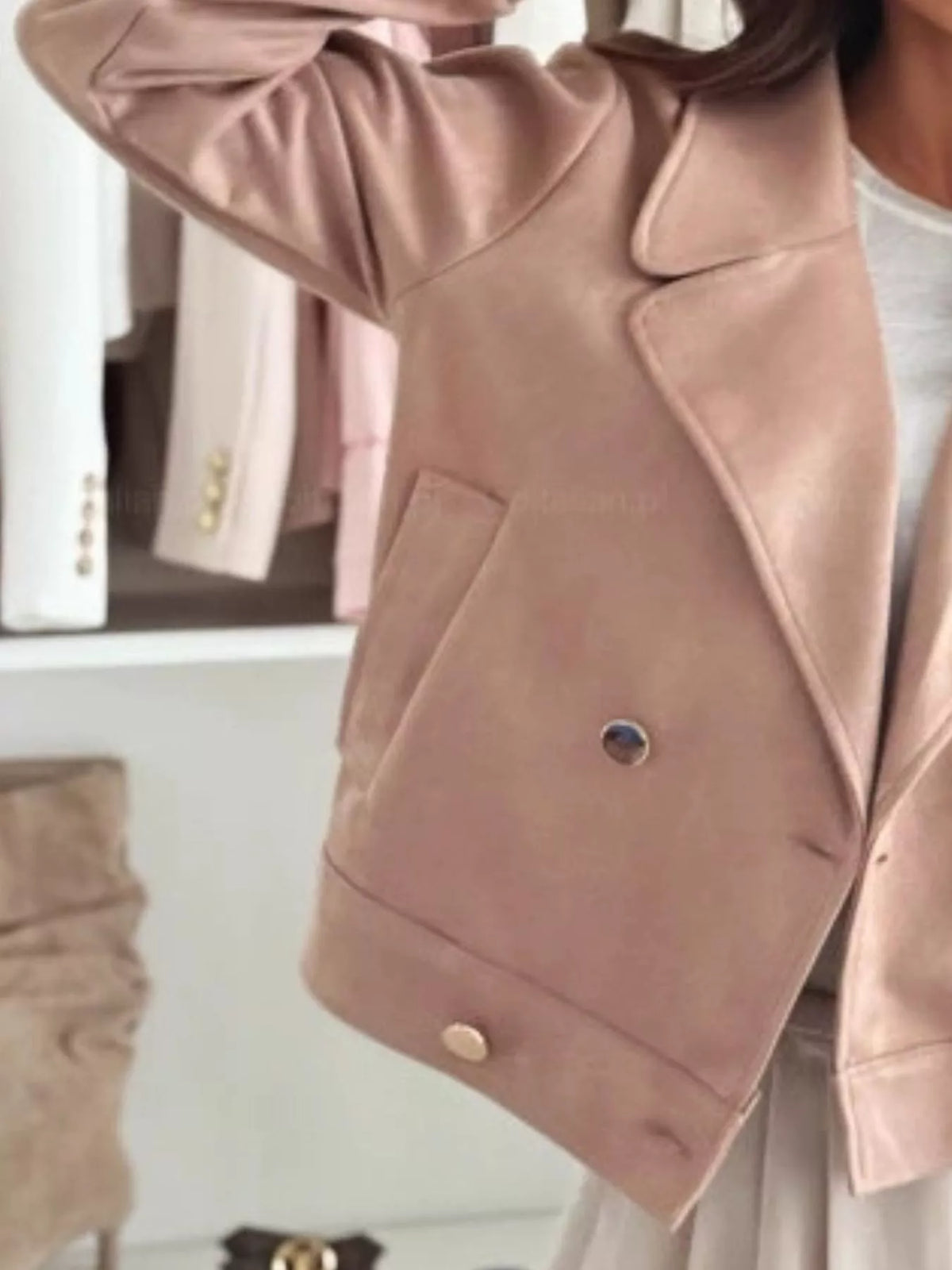 Chic Double-breasted Cropped Jacket (5)