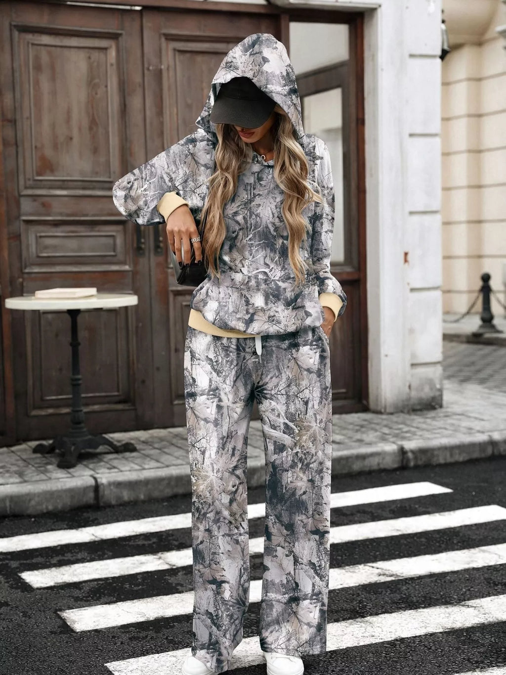 Printed Long Sleeve Hoodie Pants Set (4)