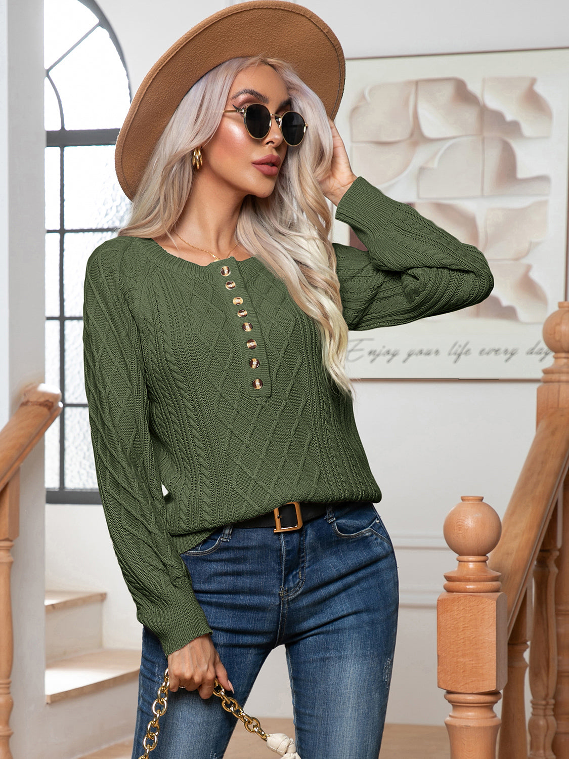 Cable-knit Round Neck Buttoned Sweater (10)