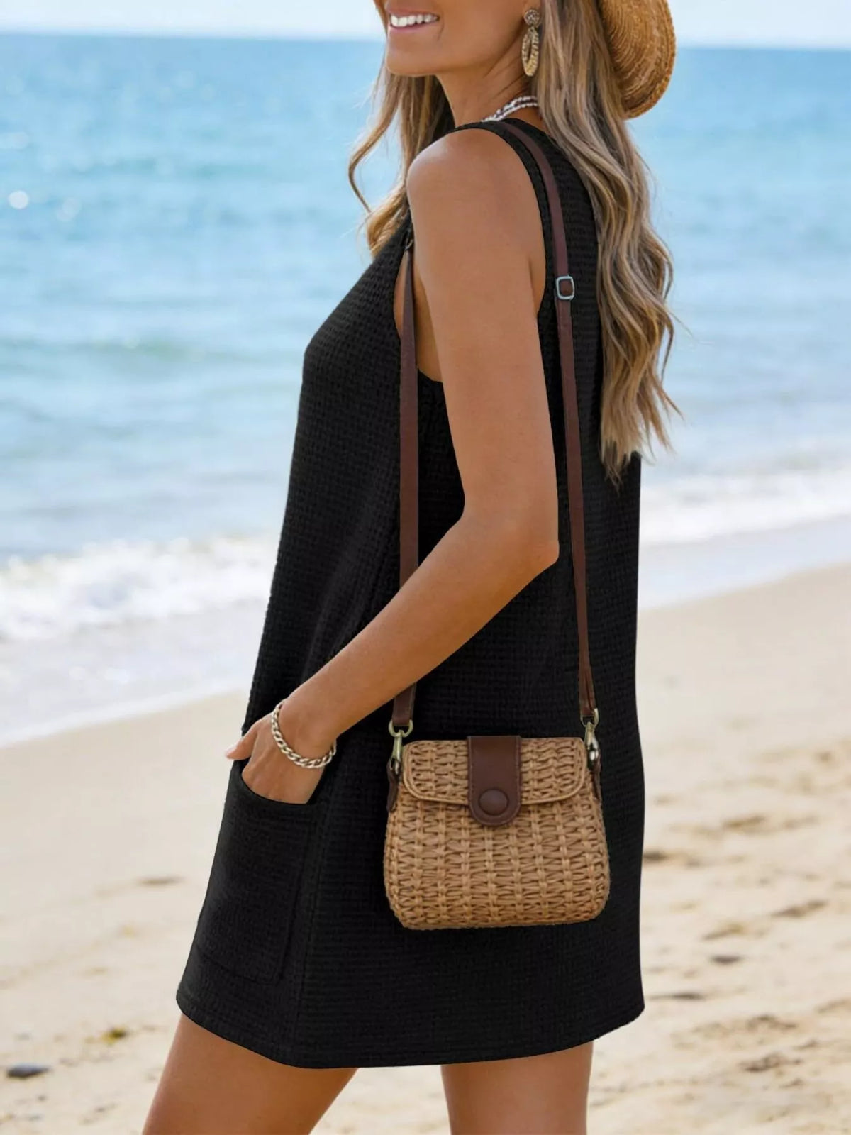 V-neck Sleeveless Dress Pockets (2)