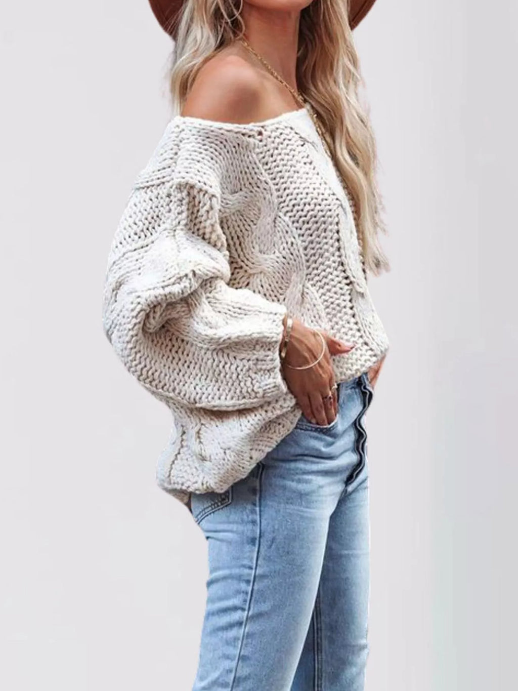 Chunky Cable Knit Long Sleeve Sweater (3)