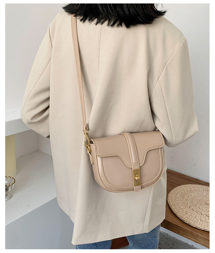 Retro Shoulder Bag photo 5