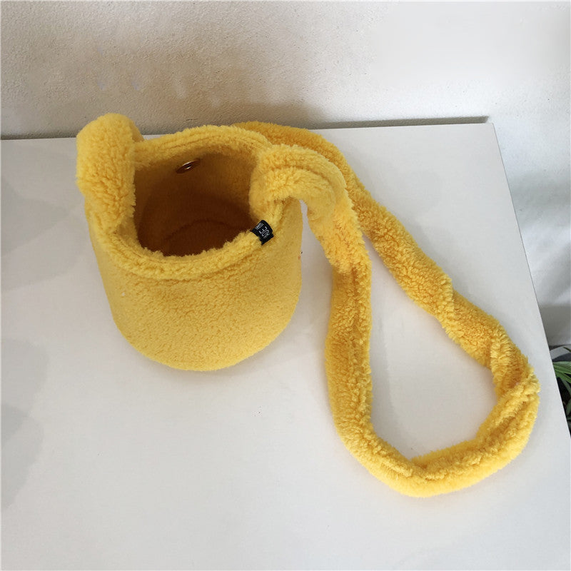 Solid Color Faux Lamb Wool One-shoulder Underarm Bag photo 2
