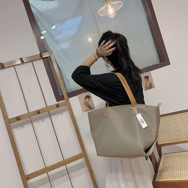 Large Capacity Oxford Cloth Handbag Shoulder Bag photo 1