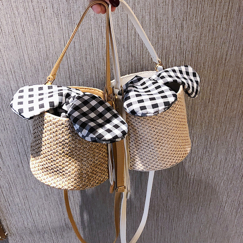 Wild Ins One-shoulder Bucket Bag Simple Woven Handbag photo 3